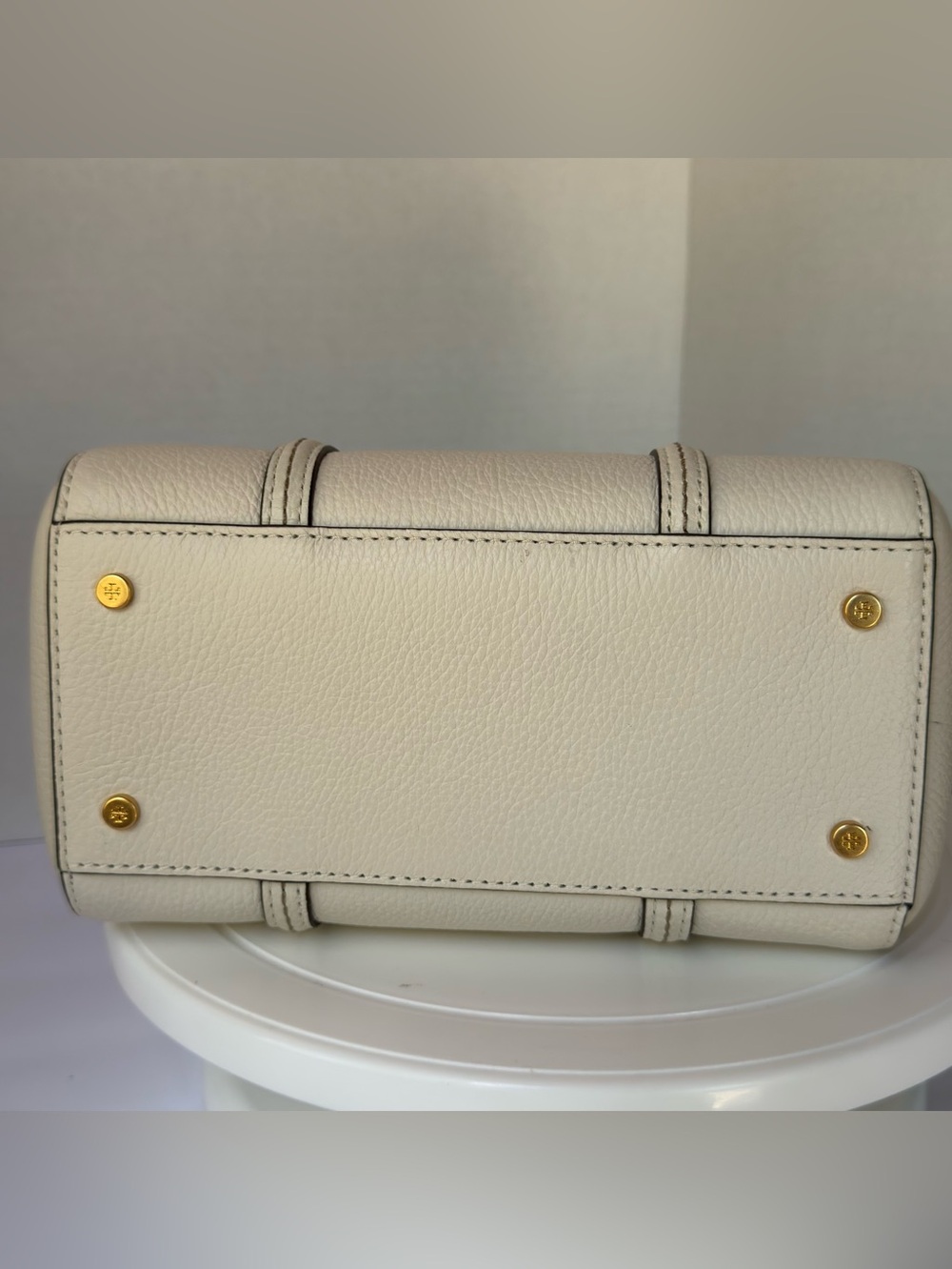 Tory Burch Ivory Pebbled Leather Satchel with Tassels Doctor bag crossbody NEW - Picture 6 of 16
